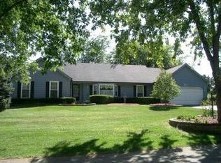913 Twisted Oak Ct, Algonquin, IL 60102