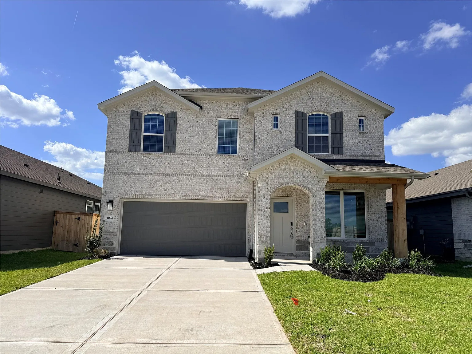 4 bed, 3.5 bath, 2523 sqft, $2,490 — Photo 1