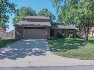 1946 N Wood Ct, Wichita, KS 67212