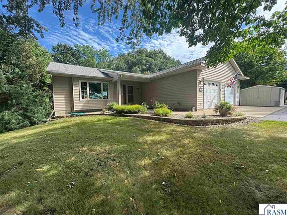 2nd image of 142 Jacks Dr