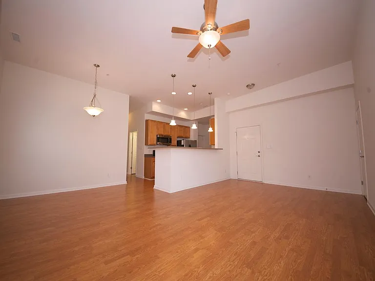 655 E 24th St #E — Photo 18