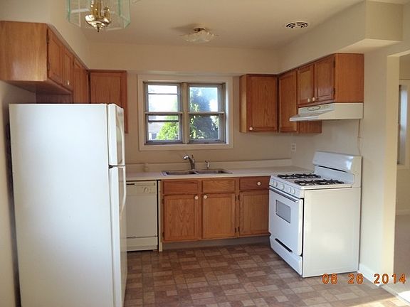 4th image of 1727 W Estes Ave APT A