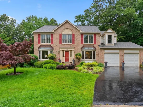 10812 Green Ash Ln, Beltsville, MD 20705