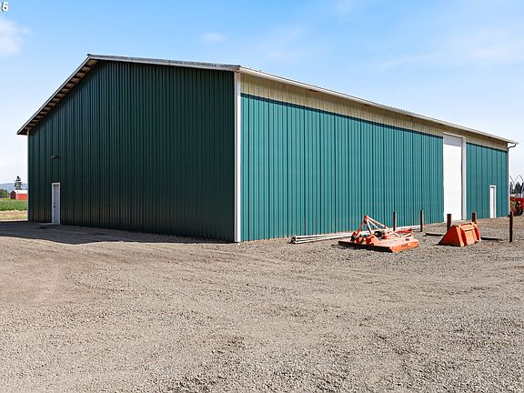 3rd image of 21805 Boones Ferry Rd NE