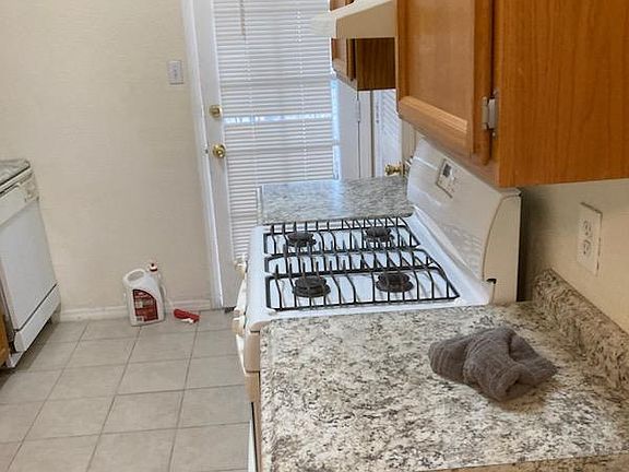 4th image of 1408 Hereford Dr