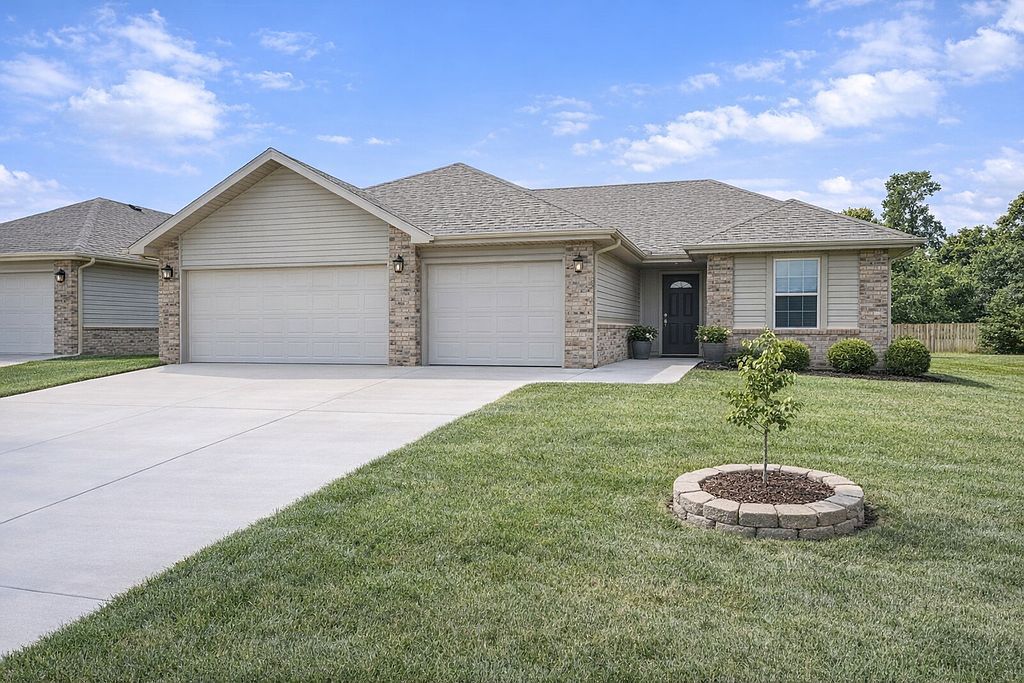 485 W Melody Ln - Property Image