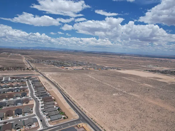 1526 Broadmoor Blvd NE, Rio Rancho, NM 87144