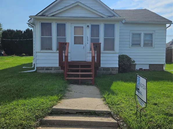 609 N Roche St, Knoxville, IA 50138