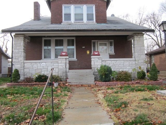 1st image of 7114 Glenmore Ave