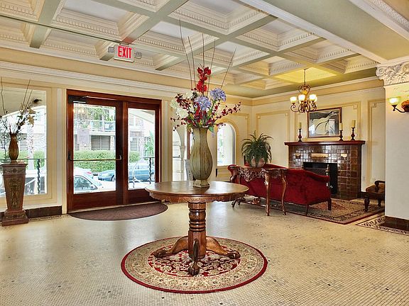 5th image of 1030 E Ocean Blvd Unit 303
