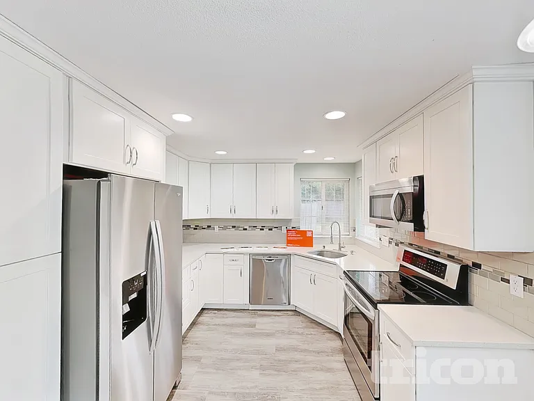 13806 NE 47th St — Photo 5