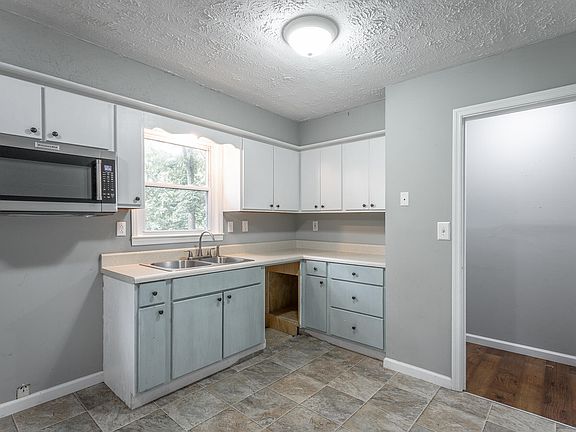 2nd image of 245 Pinedale Dr