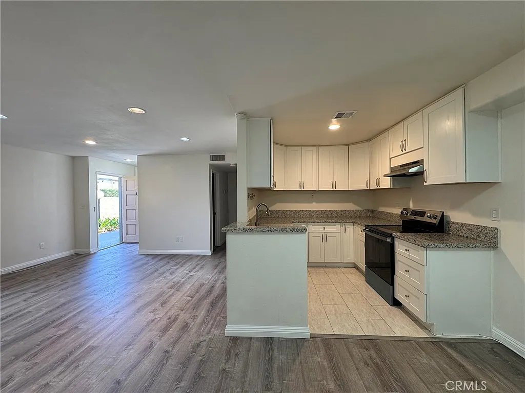 2300 S Hacienda Blvd — Photo 4