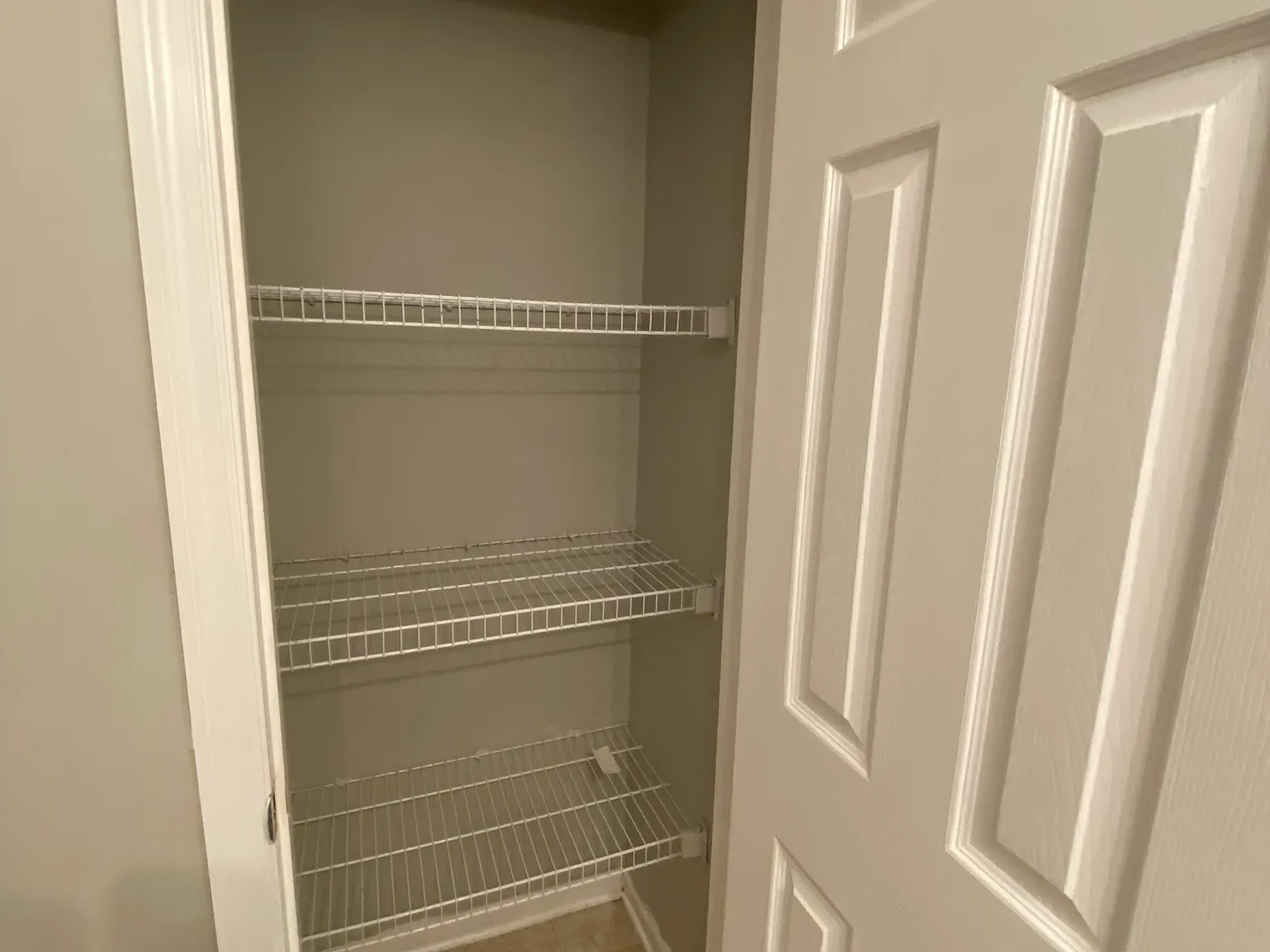 2 bed, 1.5 bath, 1250 sqft, $1,800 — Photo 2