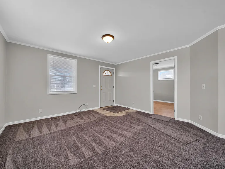 1929 11th Ave — Photo 14