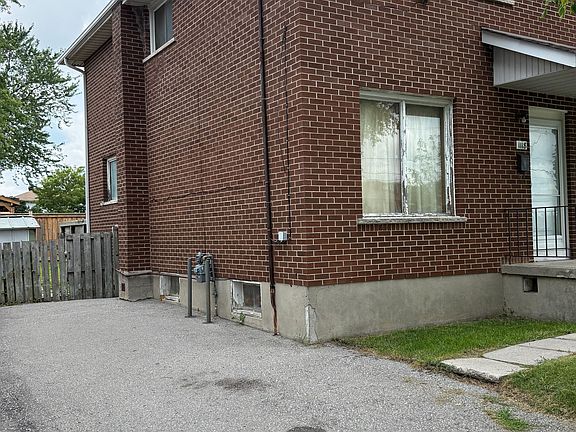 3rd image of 1118 Cedar St S
