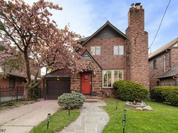 16 Summit Rd, Clifton City, NJ 07012