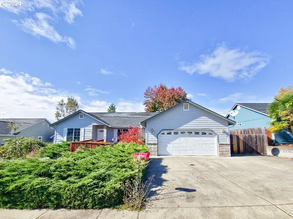 342 NW Teal St, Winston, OR 97496