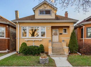 5329 W Nelson St, Chicago, IL 60641