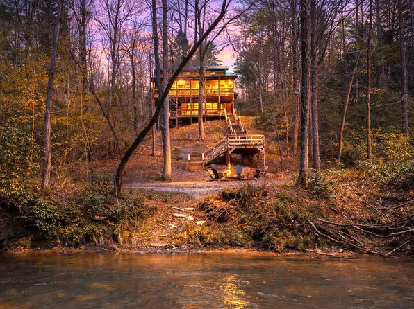 40 Graham Ct, Ellijay, GA 30540