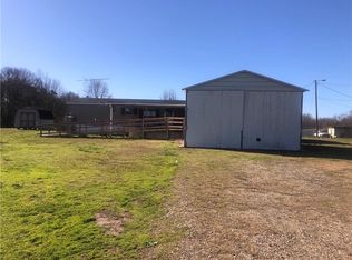 1110 Slaton Rd, Townville, SC 29689