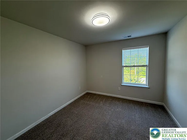 1047 Turnstone Dr — Photo 16