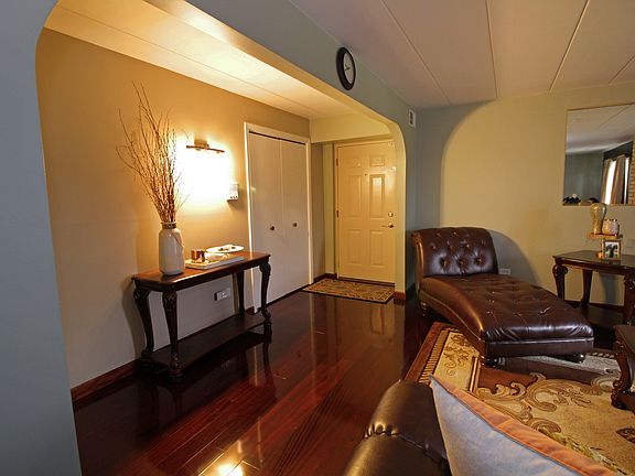 2nd image of 15705 Deerfield Ct Unit 1S