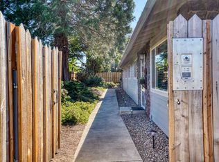 8 SE 136th Ave #8, Portland, OR 97233