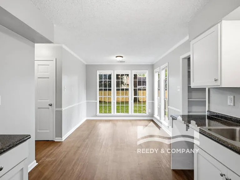 6213 Holly Park Dr — Photo 18
