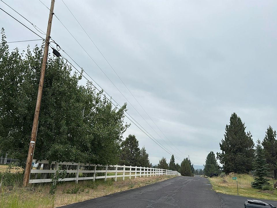 2nd image of 61085 Ropp Ln