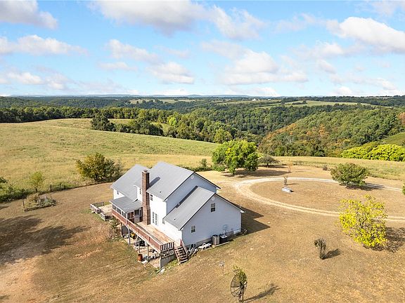 3rd image of 8746 Hopewell Rd