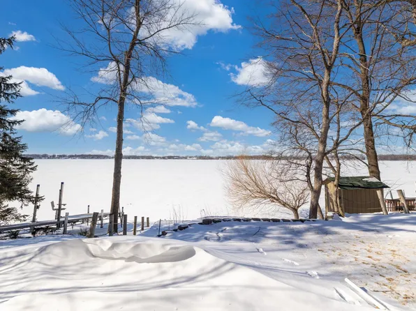 62168 200th St, Litchfield, MN 55355