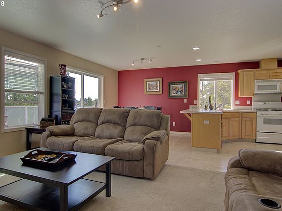 3rd image of 5700 NE 82nd Ave APT 44