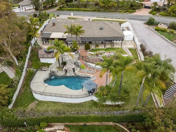 241 S Country Hill Rd, Anaheim, CA 92808