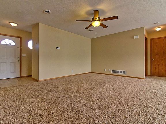 4th image of 3013 Brookville Dr