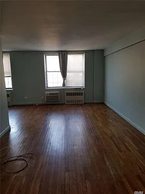 Sold by United Realty Associates | media 14