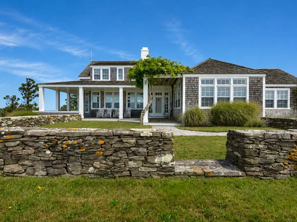 4 Black Walnut Ln, Nantucket, MA 02554