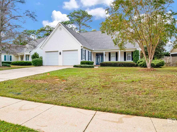 30557 Pine Ct, Daphne, AL 36527