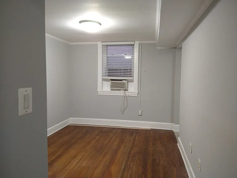 515 Seward Sq SE #8 — Photo 17