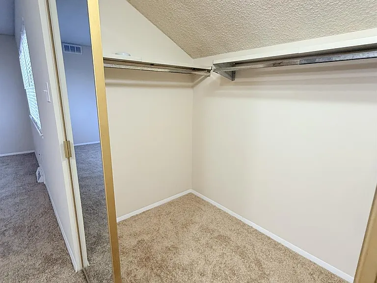 504 Heritage Dr — Photo 28