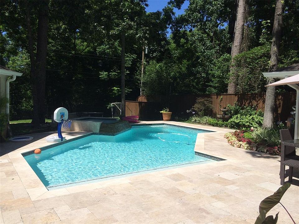 1st image of 12910 Hermitage Ln