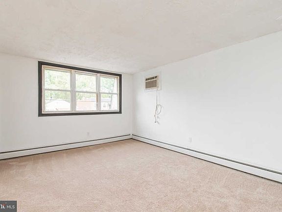 3rd image of 8013 Montague St