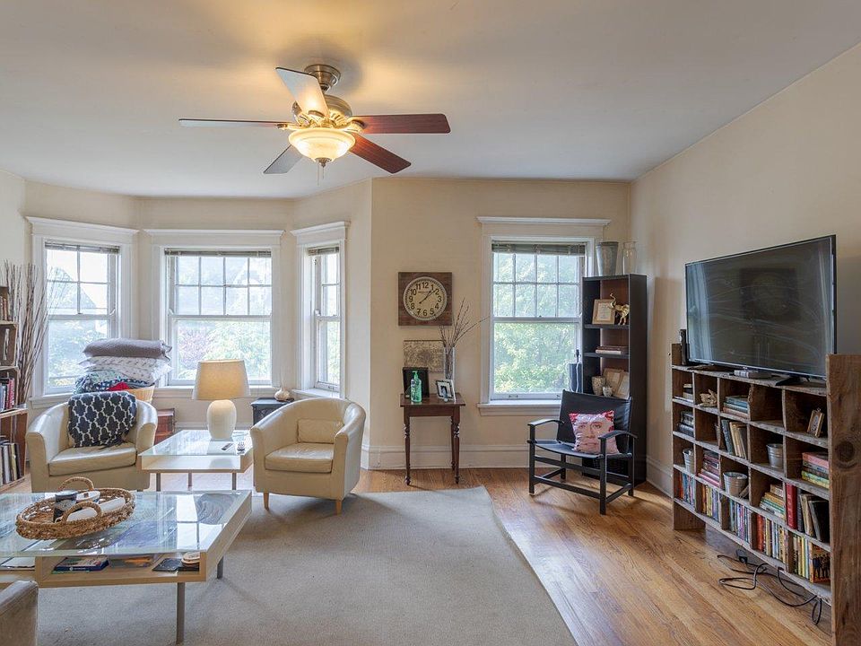1st image of 4607 N Malden St APT 3