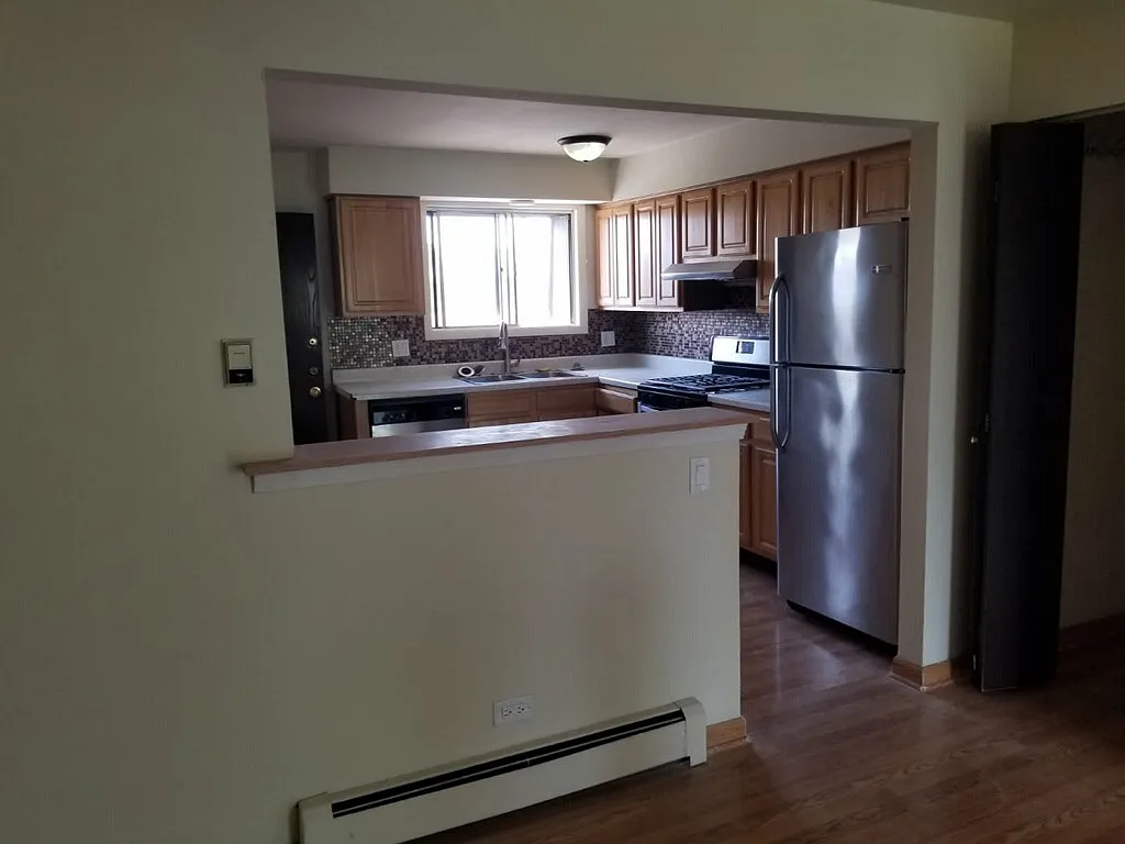 2 bed, 1000 sqft, $1,925 — Photo 4