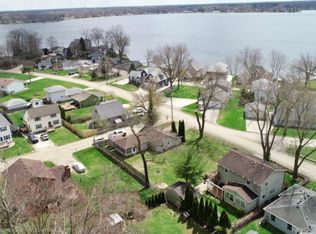 11720 Todds Ln, Whitmore Lake, MI 48189