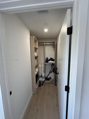 225 N Miami Ave Photo 1