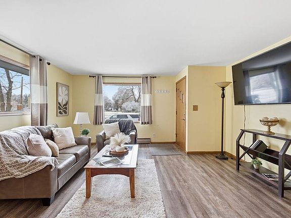 3rd image of 523 S Ralph St