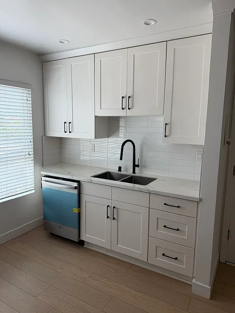 4132 Grand View Blvd — Photo 2