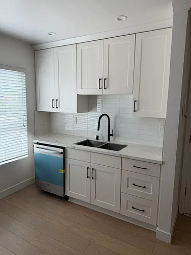 4132 Grand View Blvd #1 Photo 1