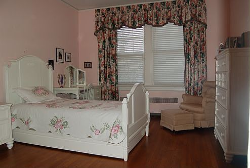 Downstairs Bedroom 2